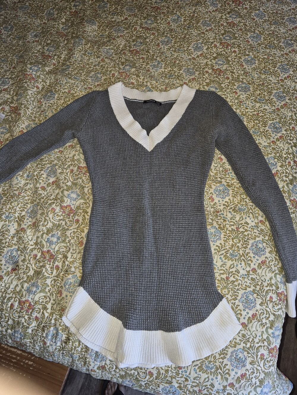 Gray V-Neck Knit Sweater with White Trim